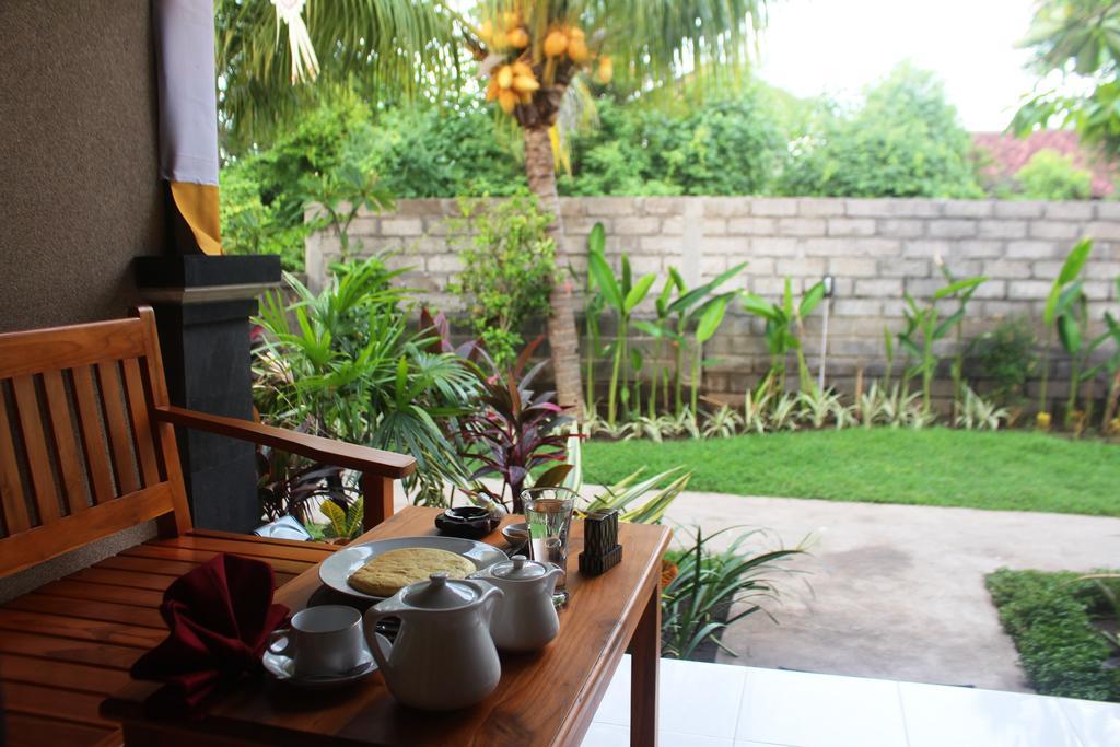 Pande Guest House Pemuteran Buitenkant foto